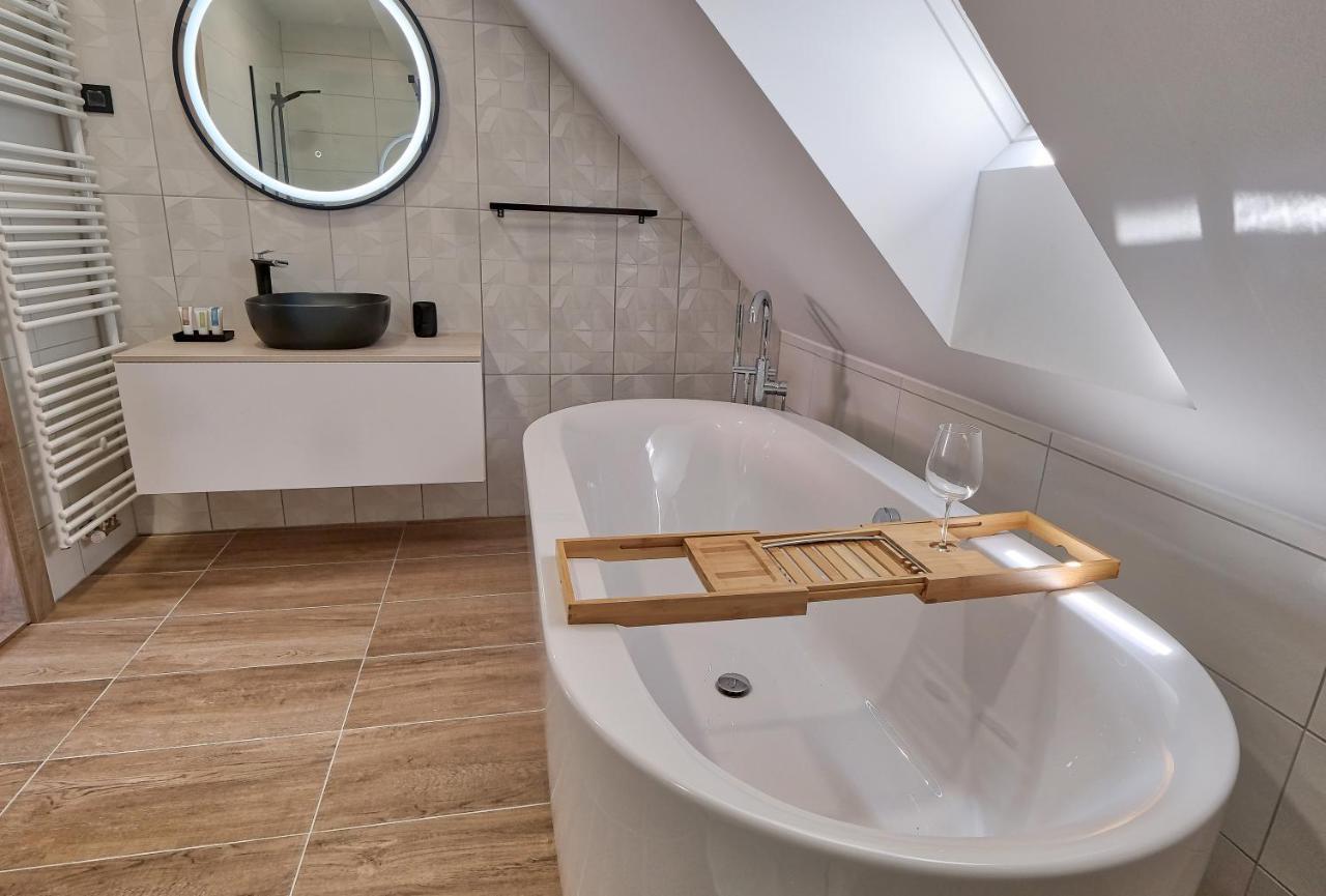 Auzlak Hisa, Apartments. Luče Zewnętrze zdjęcie