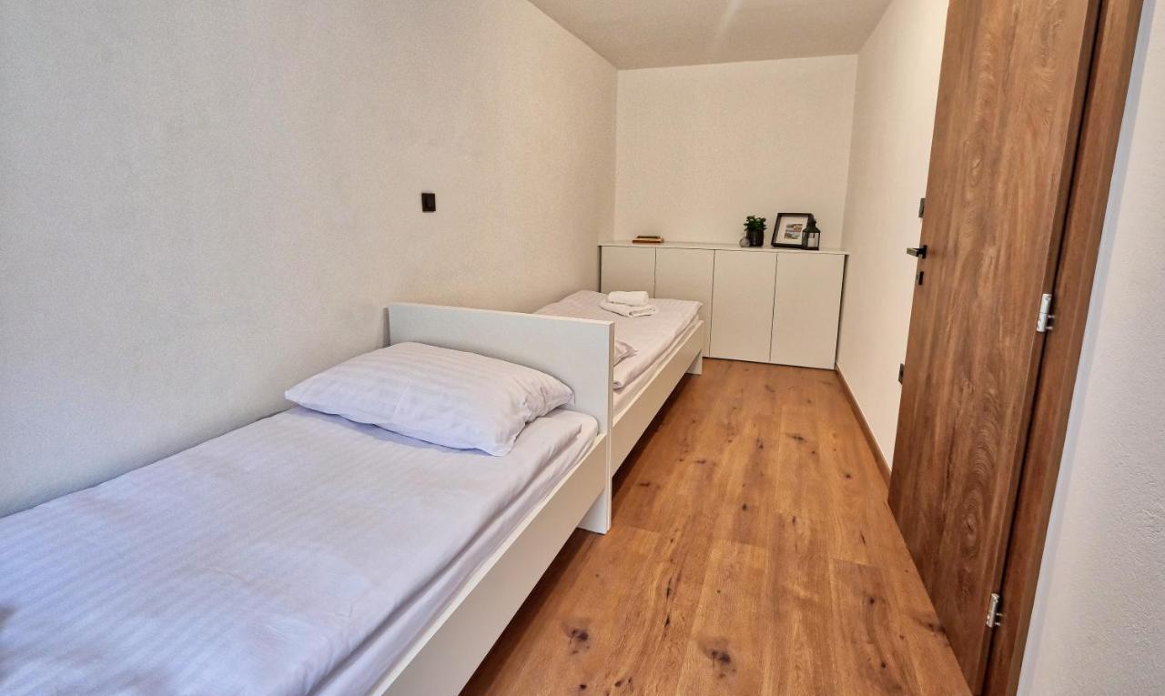 Auzlak Hisa, Apartments. Luče Zewnętrze zdjęcie