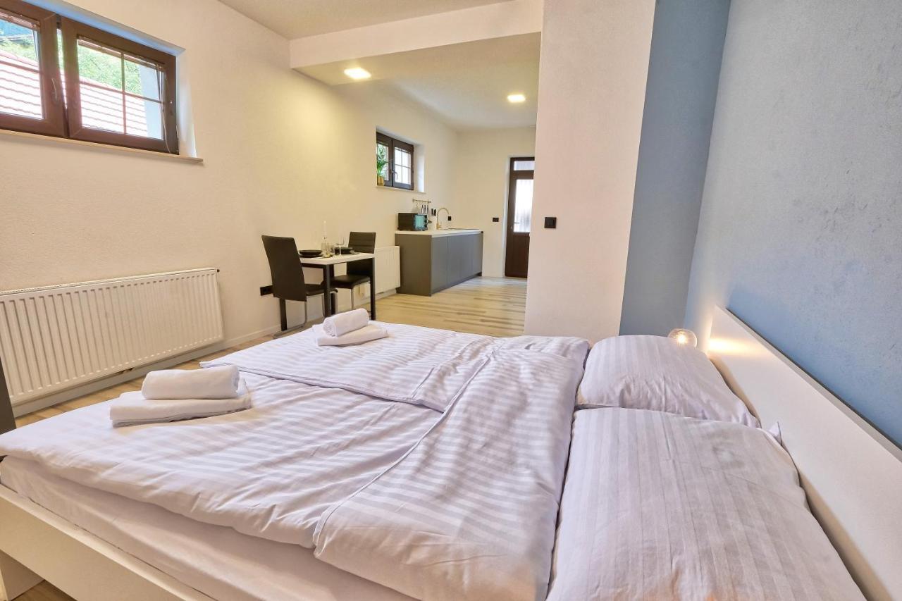 Auzlak Hisa, Apartments. Luče Zewnętrze zdjęcie