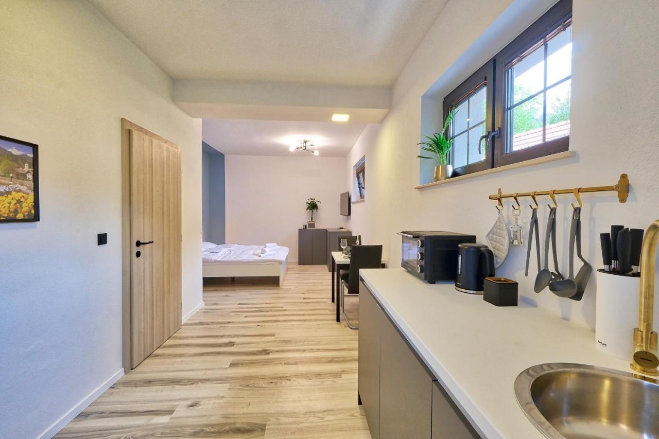 Auzlak Hisa, Apartments. Luče Zewnętrze zdjęcie