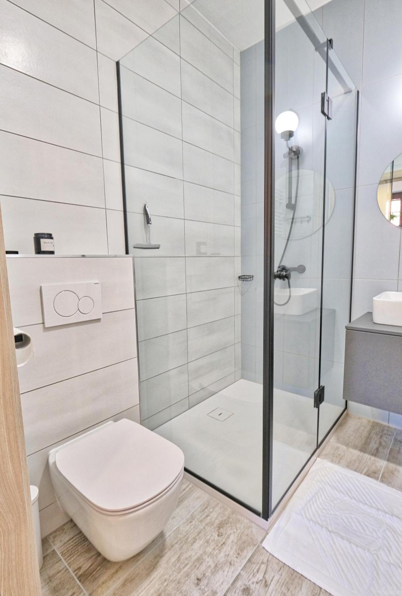 Auzlak Hisa, Apartments. Luče Pokój zdjęcie
