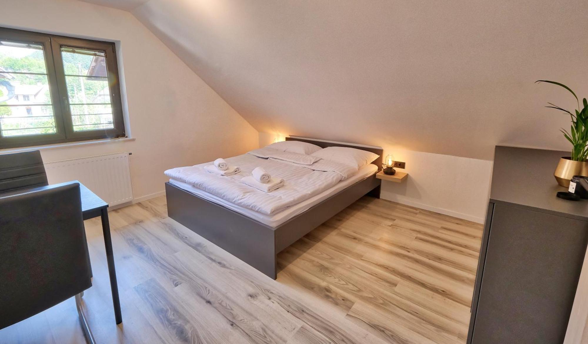 Auzlak Hisa, Apartments. Luče Pokój zdjęcie